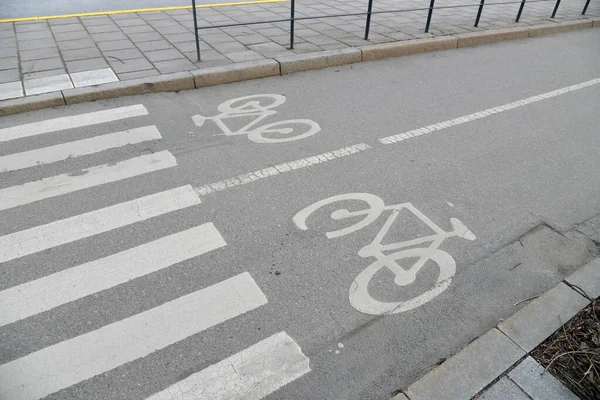 Firma Una Bicicleta Asfalto — Foto de Stock