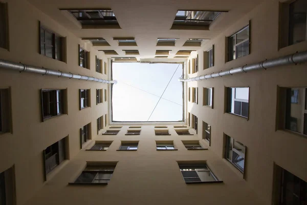 Saint Pétersbourg Russie Vieille Cour Bien Vue Bas Vers Haut — Photo