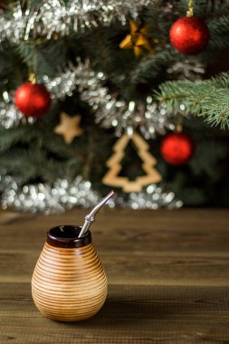 Yılbaşı fotoğrafı. Yerba dostum, Noel süsüyle iç.