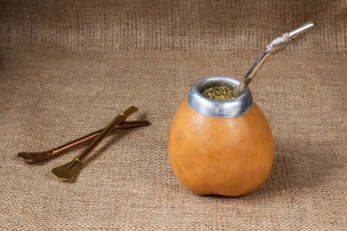 Yerba mate içkisi. Doğal uyarıcı.