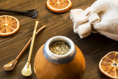 Yerba mate içkisi. Doğal uyarıcı.