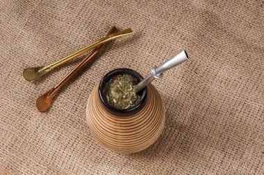 Yerba mate içkisi. Doğal uyarıcı.
