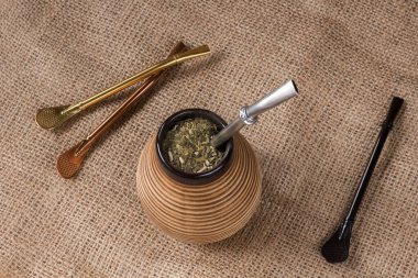 Yerba mate içkisi. Doğal uyarıcı.