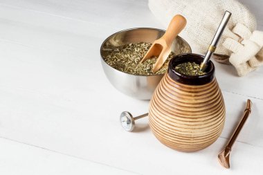 Yerba mate içkisi. Doğal uyarıcı.