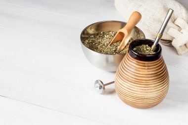 Yerba mate içkisi. Doğal uyarıcı.