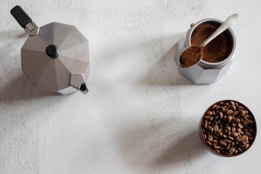 Moka otu. Espresso kahve yapma aracı.