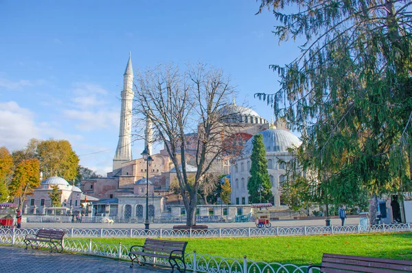 Chrám Aya Sofia Istanbulu Orientační Bod Proti Modré Obloze — Stock fotografie