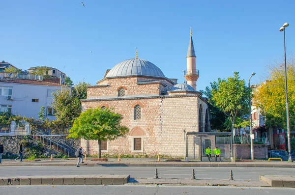 清真寺旧城土耳其伊斯坦布尔和旧建筑 — 图库照片