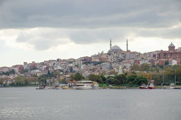 Mešita Město Istanbul Krásném Výhledu Moře — Stock fotografie