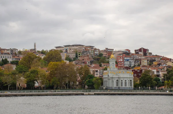 Mešita Město Istanbul Krásném Výhledu Moře — Stock fotografie