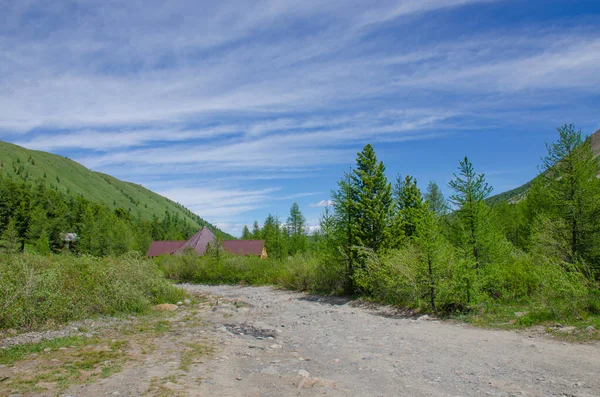Beautiful Landscape House Mountains Altai Russia — Stock Photo, Image