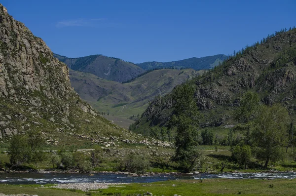 Красивий краєвид гір — стокове фото