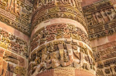 Kutb Minar minaresi Kulesi