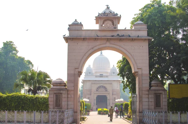 kemer eski Delhi Hindistan tapınakta giriş