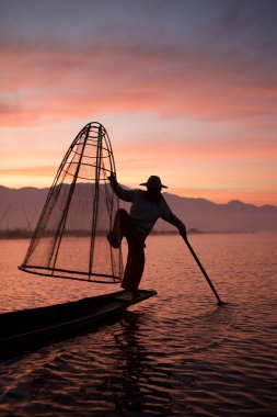 Inle Gölü. Balıkçı 1