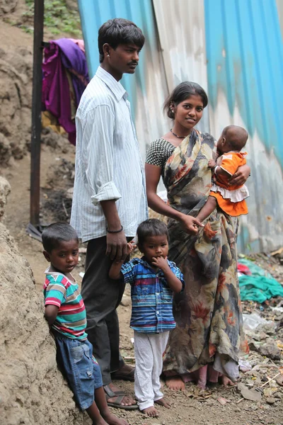Povera famiglia indiana — Foto Stock