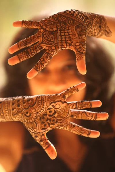 Hands of Indian Bride — Stock Photo, Image