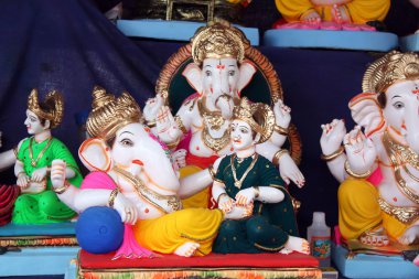 Tanri Ganesh Idol Satılık eşi ile