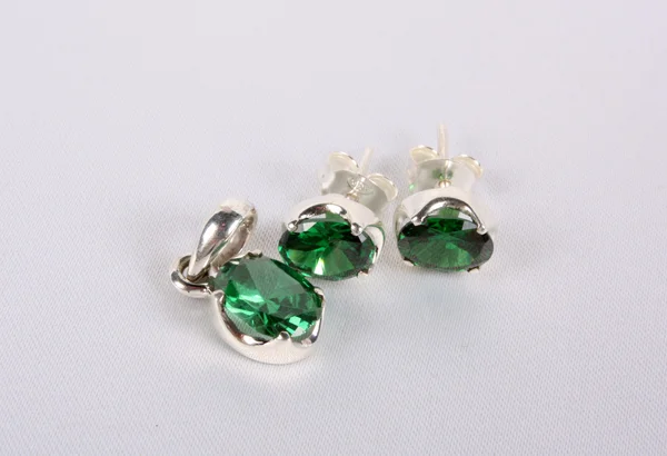 Conjunto de jóias de pedra preciosa verde — Fotografia de Stock