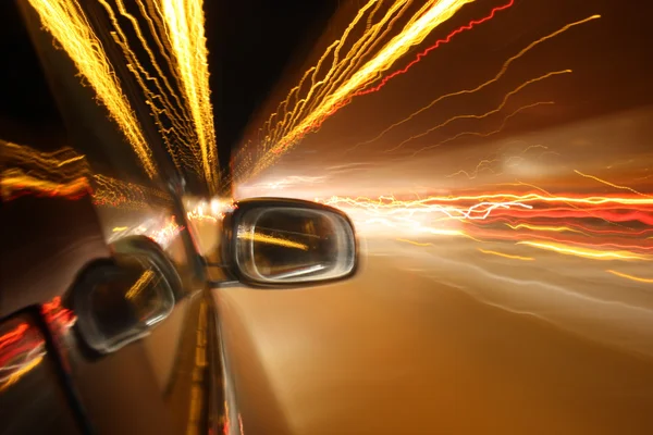 Speeding auto striature — Foto Stock