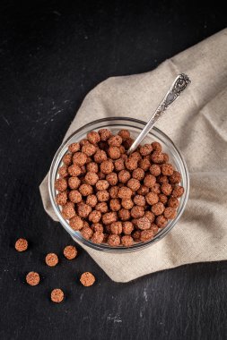 Çikolatalı gevrek topları