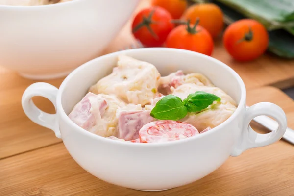 Tortellini salad — Stock Photo, Image