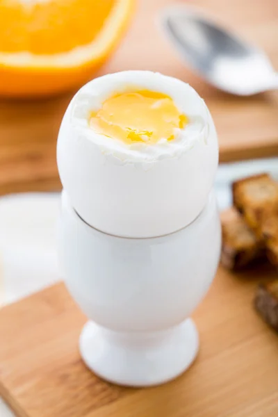 Breakfast with soft boiled eggs and toast soldiers — Stock Photo, Image