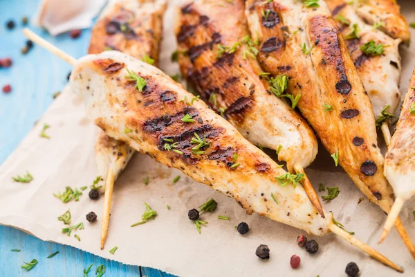 Chicken skewers — Stock Photo, Image