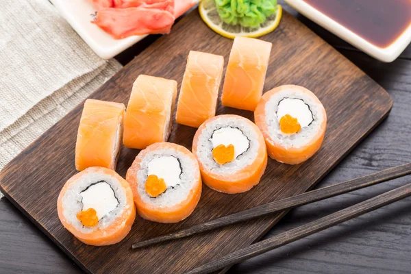 Sushi rolls philadelphia with caviar — Stock Photo, Image