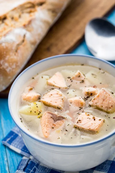 Fischsuppe in einer Schüssel — Stockfoto