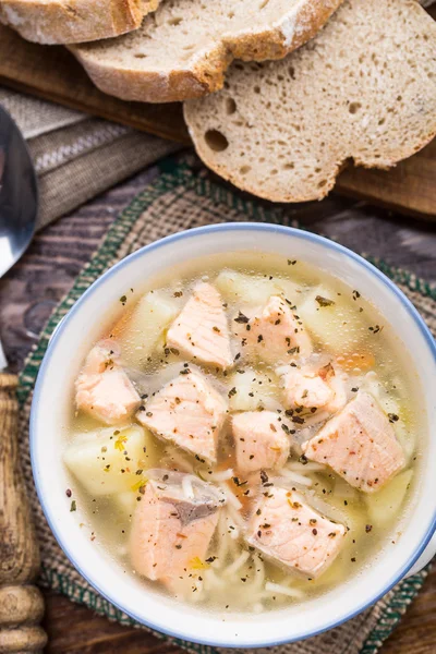 Sopa de peixe em uma tigela — Fotografia de Stock