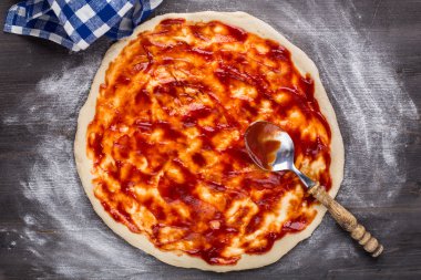 Pizza yapma