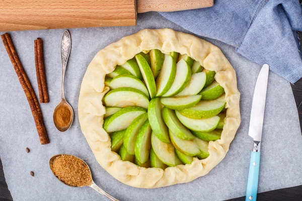 Making apple galette — Stock Photo, Image