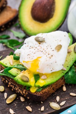 avokado sandviç