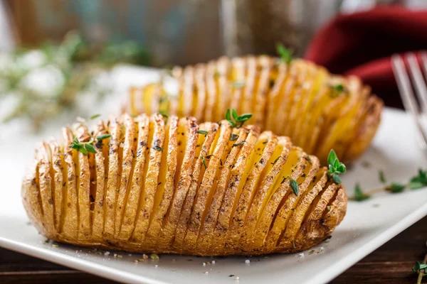 Hasselback potatoes — Stock Photo, Image