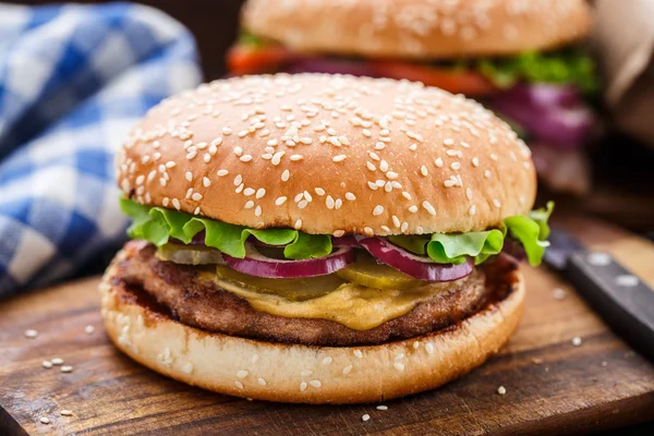 Hamburguesa con cutlete de cerdo — Foto de Stock