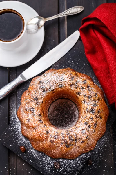 Kuchen mit Rosinen — Stockfoto