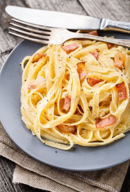 makarna carbonara