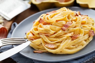 makarna carbonara