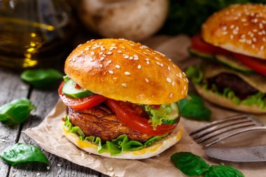 Izgara champignon vejetaryen burger 