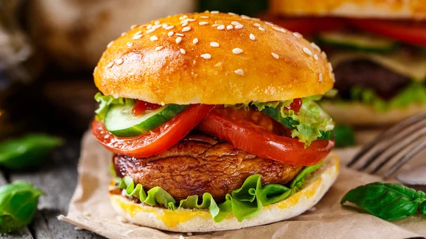 Vegetarian burger with grilled champignon