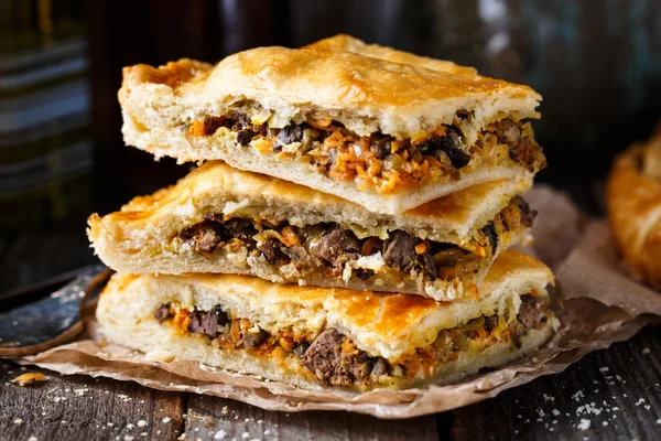 Homemade pie stuffed with liver — Stock Photo, Image