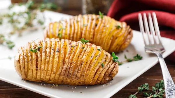 Картопля печена hasselback — стокове фото