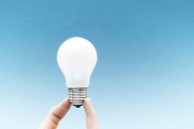 arka plan aydınlatılmış ampul ile