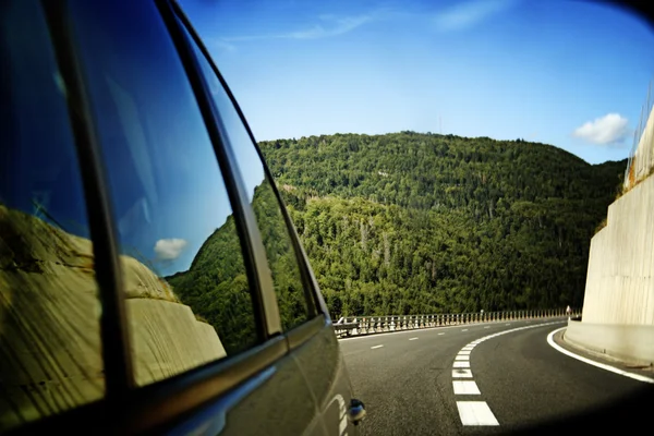 Reflejo del espejo del coche —  Fotos de Stock