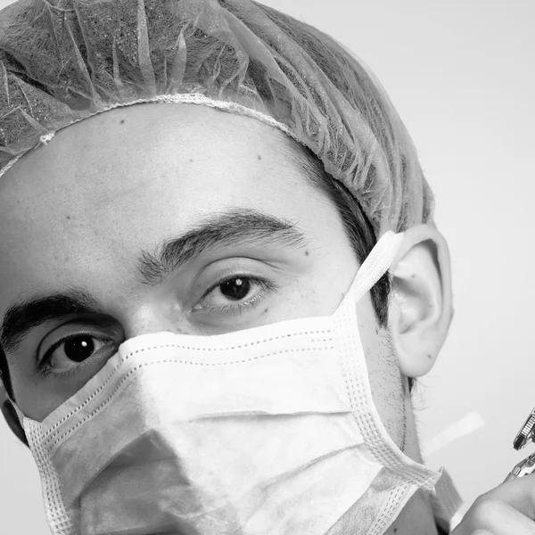 Retrato de un joven médico con estetoscopio. —  Fotos de Stock