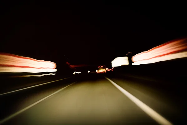 Noite na estrada — Fotografia de Stock