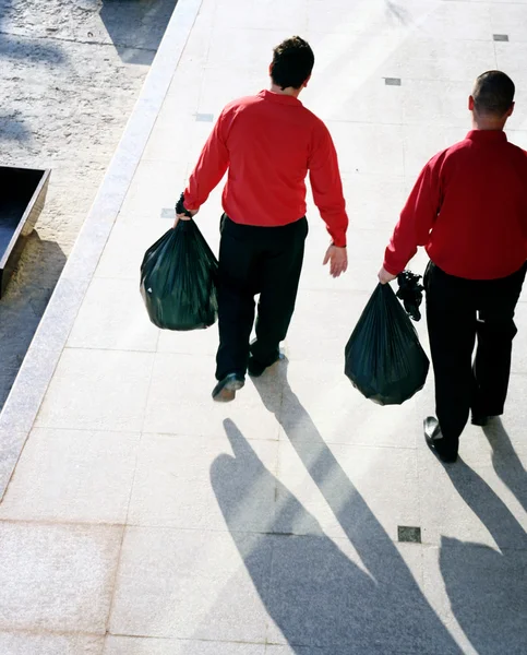 Taking out the garbage — Stock Photo, Image