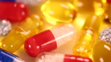 Çeşitli haplarla tıbbi geçmişi