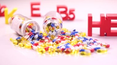 Vitamini kavramı çeşitli haplarla 